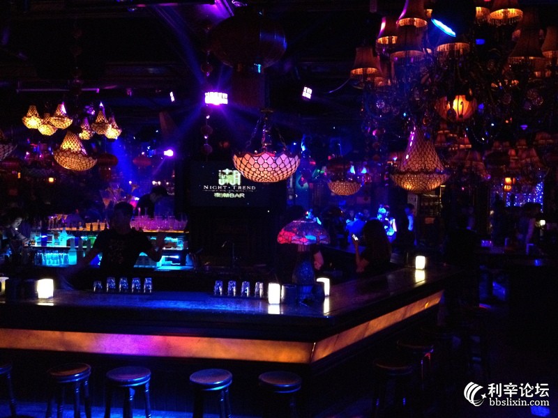 酒吧
